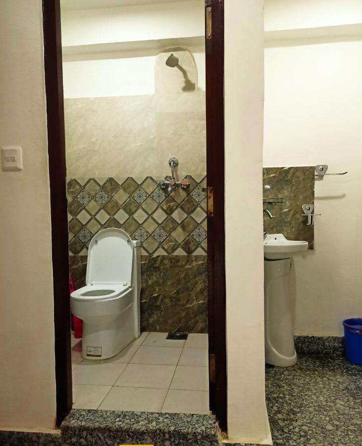 Nirvana Kuti Kathmandu Bagian luar foto